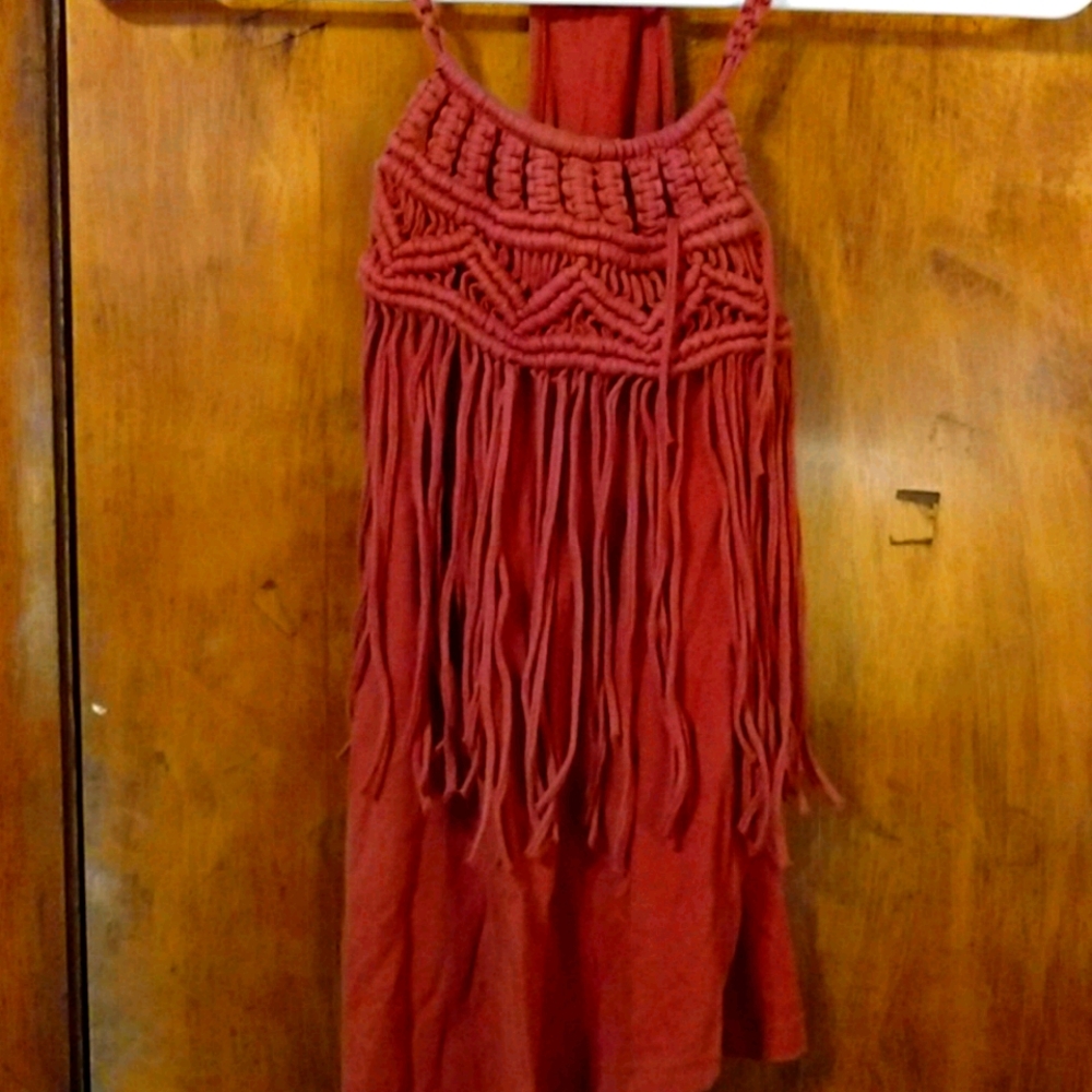 Tassle tank